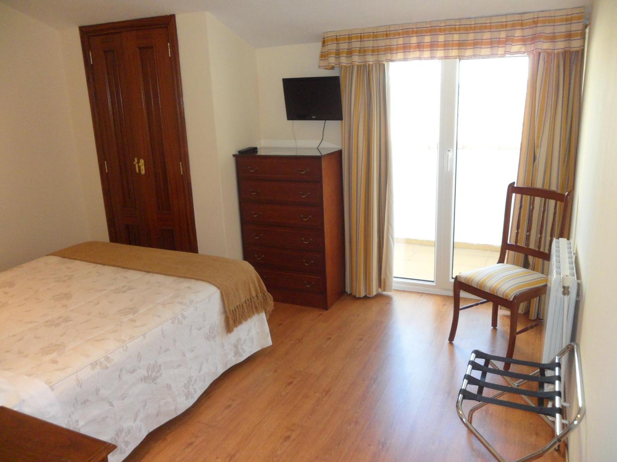 Hotel Avenida Baiona Sabaris Екстер'єр фото