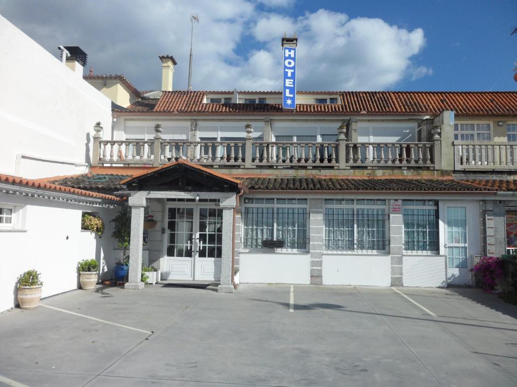 Hotel Avenida Baiona Sabaris Екстер'єр фото
