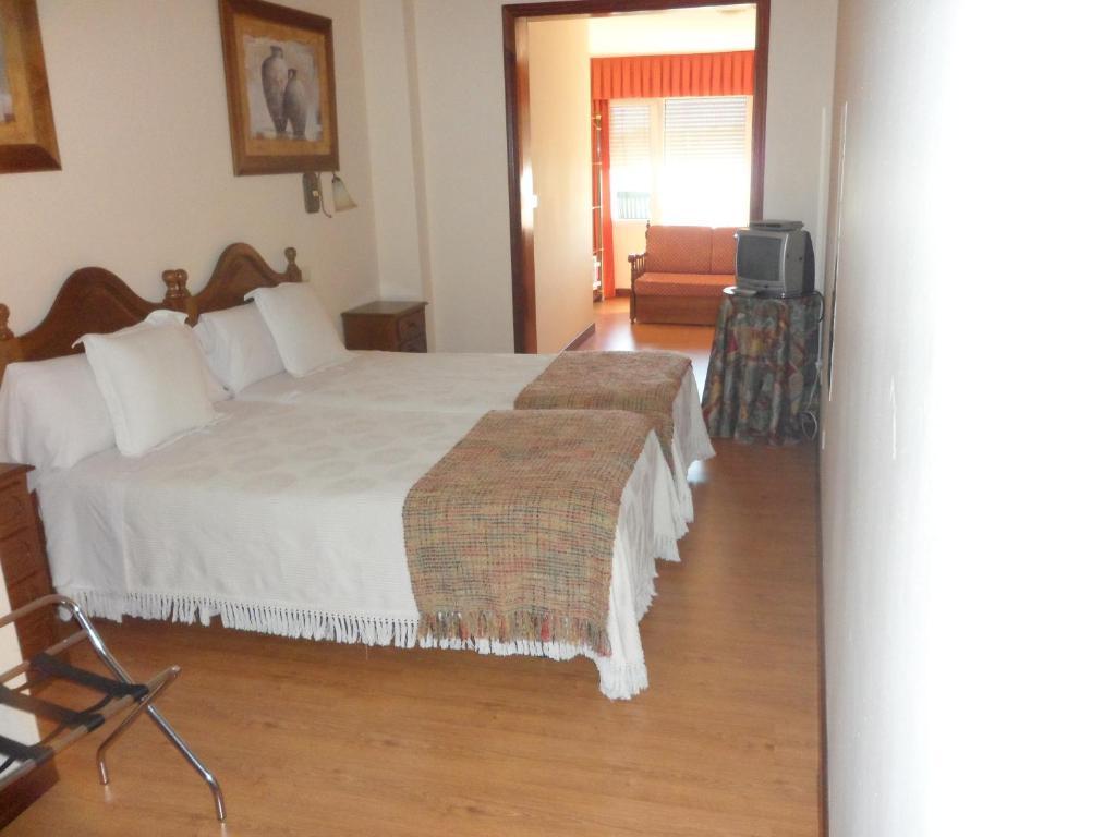 Hotel Avenida Baiona Sabaris Екстер'єр фото