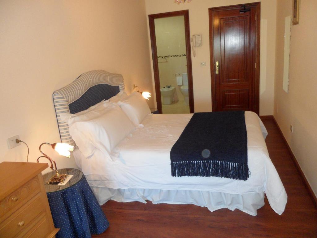 Hotel Avenida Baiona Sabaris Екстер'єр фото