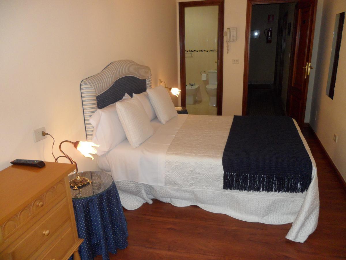 Hotel Avenida Baiona Sabaris Екстер'єр фото