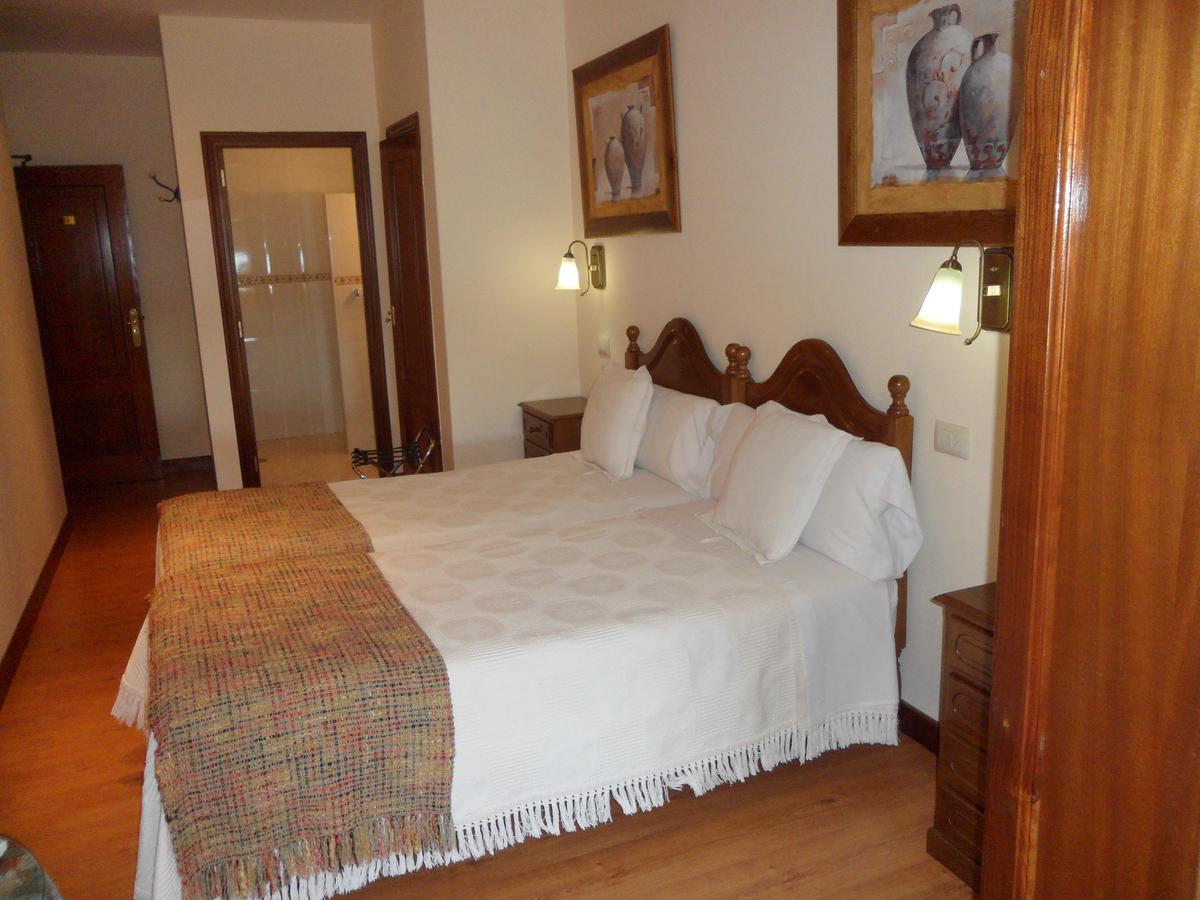 Hotel Avenida Baiona Sabaris Екстер'єр фото